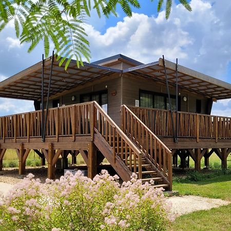 Les Chalets Du Moulin De Valade Condat-sur-Trincou Exterior foto